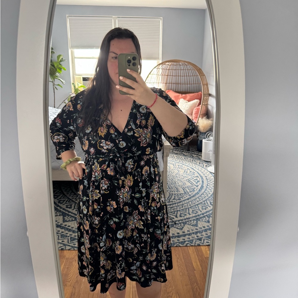 Leota Gray Floral Long Sleeve Dress